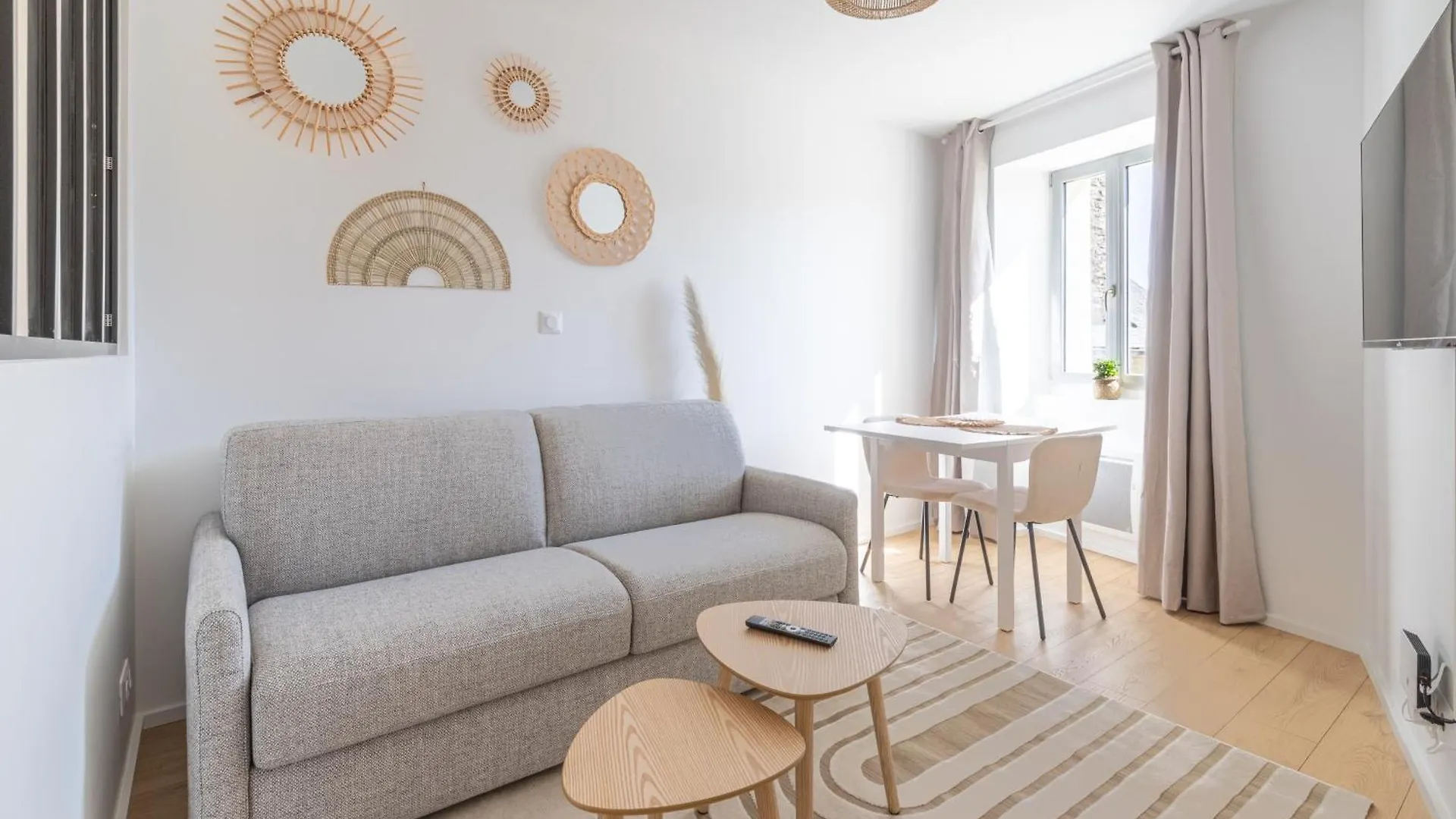 Apartment Sept Iles - Studio - Centre-Ville - Tv Vannes